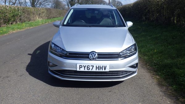 VW GOLF SV